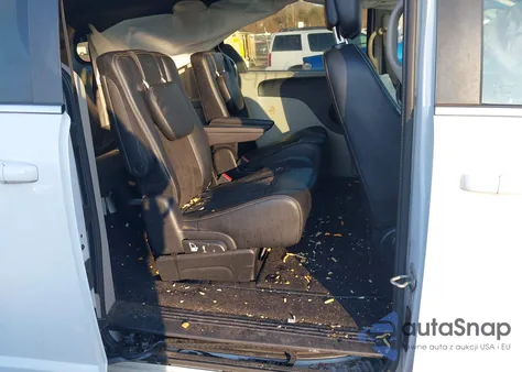 2019 Dodge Grand Caravan Sxt z USA, uszkodzony, nr VIN 2C4RDGCG2KR788639